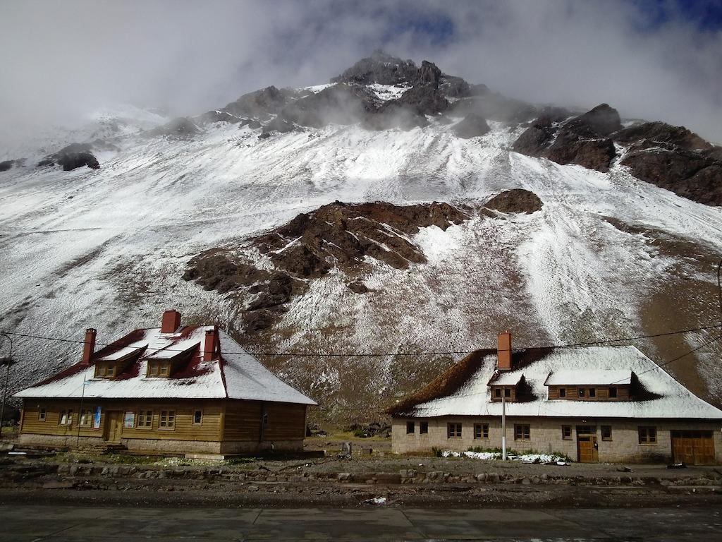 Portezuelo Del Viento - Hostel De Montana Лас-Куевас Екстер'єр фото