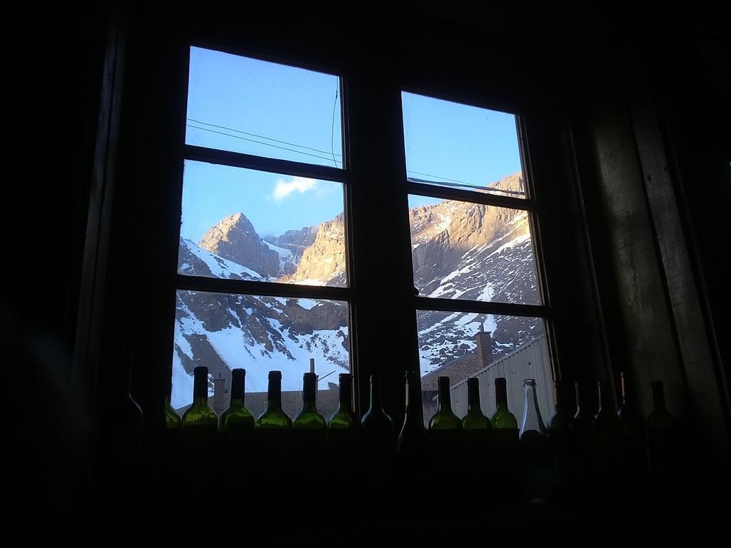 Portezuelo Del Viento - Hostel De Montana Лас-Куевас Екстер'єр фото