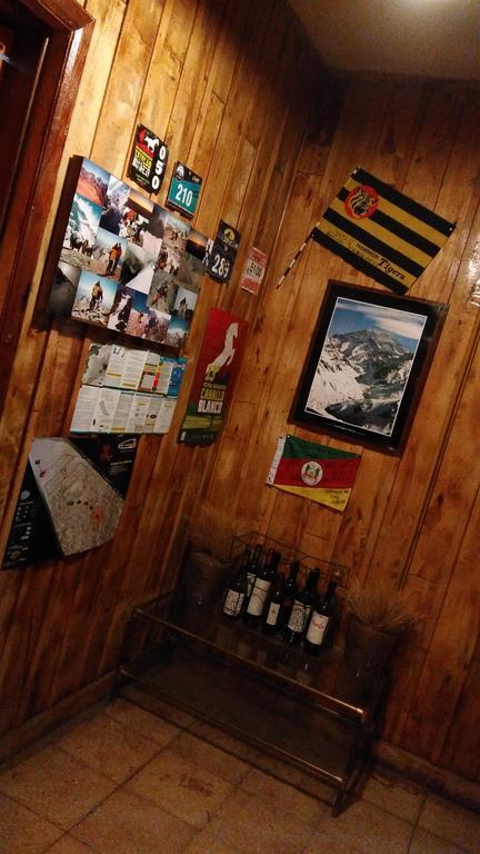 Portezuelo Del Viento - Hostel De Montana Лас-Куевас Екстер'єр фото