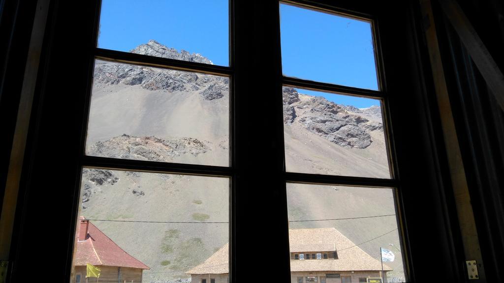 Portezuelo Del Viento - Hostel De Montana Лас-Куевас Екстер'єр фото